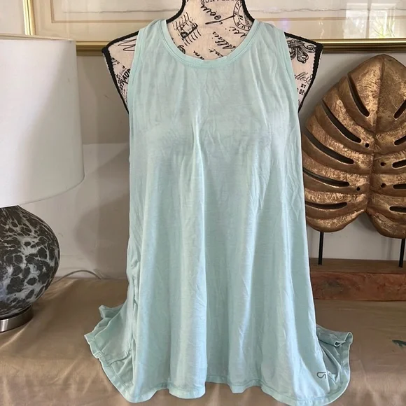 Gap fit open back tie tops - Picture 1 of 6